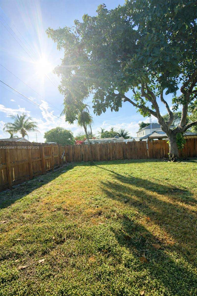 2330 Scott St, Hollywood, FL 33020 - For Sale photo 13