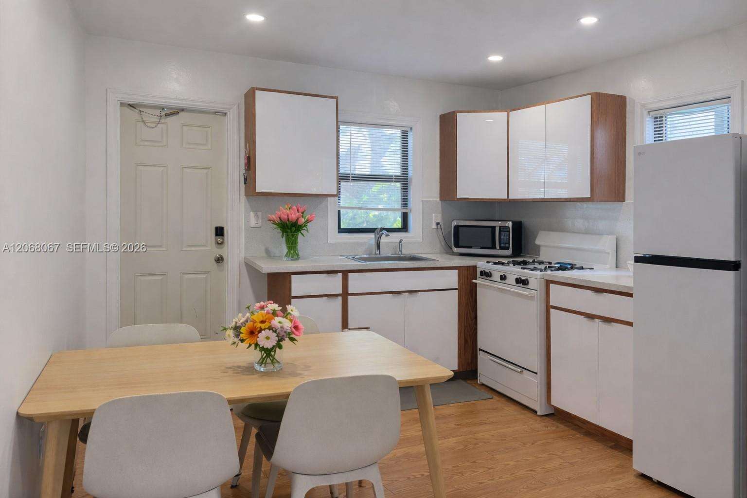 2330 Scott St, Hollywood, FL 33020 - For Sale photo 7