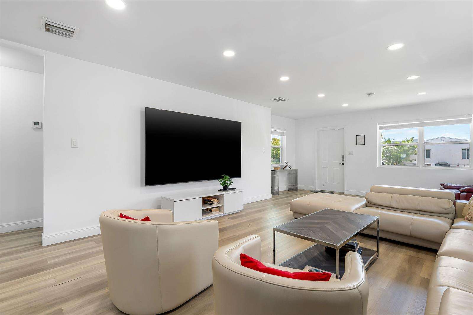 2709 Dewey, Hollywood, FL 33020 - For Sale photo 6