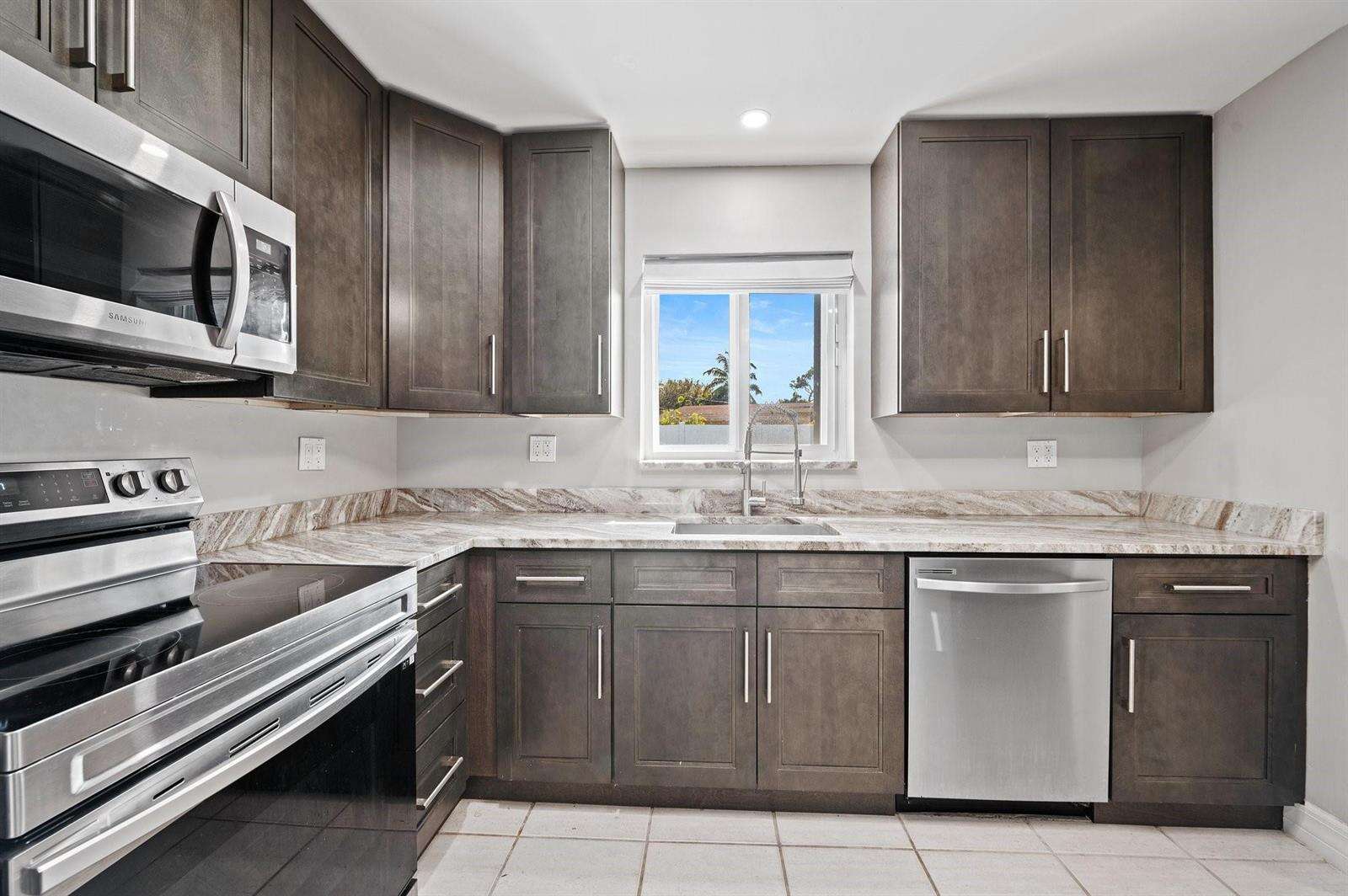 1900 33rd, Fort Lauderdale, FL 33312 - For Sale photo 15
