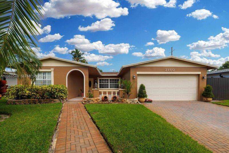 2160 91st Ter, Pembroke Pines, FL 33024 - For Sale photo 1
