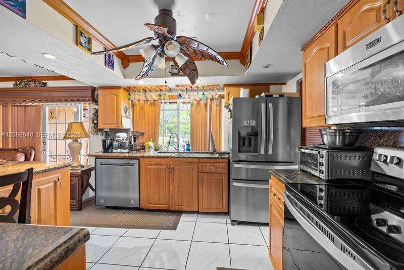 2160 91st Ter, Pembroke Pines, FL 33024 - For Sale photo 12