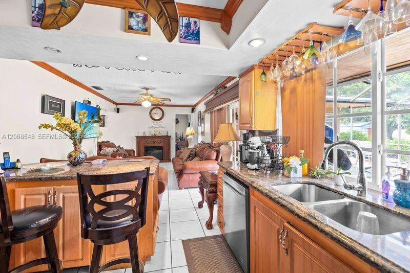 2160 91st Ter, Pembroke Pines, FL 33024 - For Sale photo 19