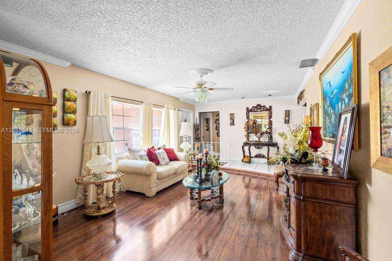 2160 91st Ter, Pembroke Pines, FL 33024 - For Sale photo 4