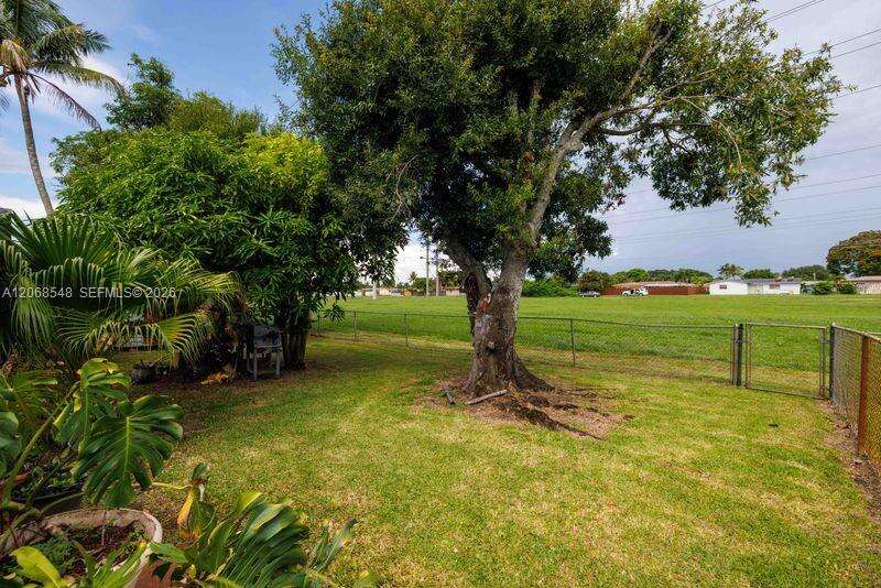 2160 91st Ter, Pembroke Pines, FL 33024 - For Sale photo 32