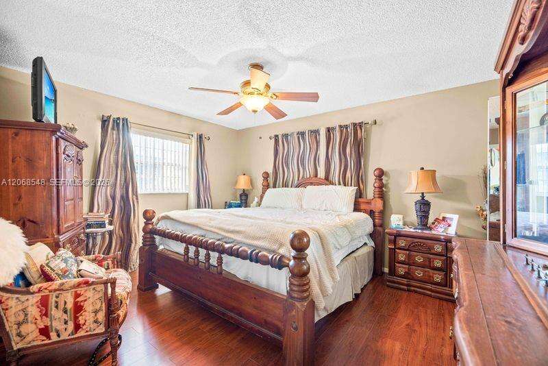 2160 91st Ter, Pembroke Pines, FL 33024 - For Sale photo 9