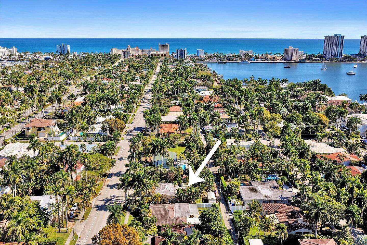 1016 Harrison, Hollywood, FL 33019 - For Sale photo 2