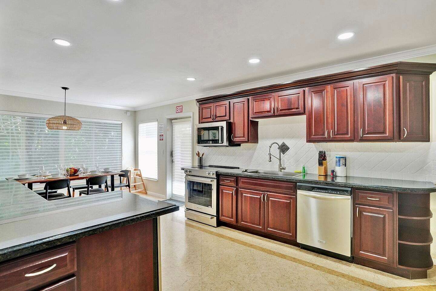 1016 Harrison, Hollywood, FL 33019 - For Sale photo 15