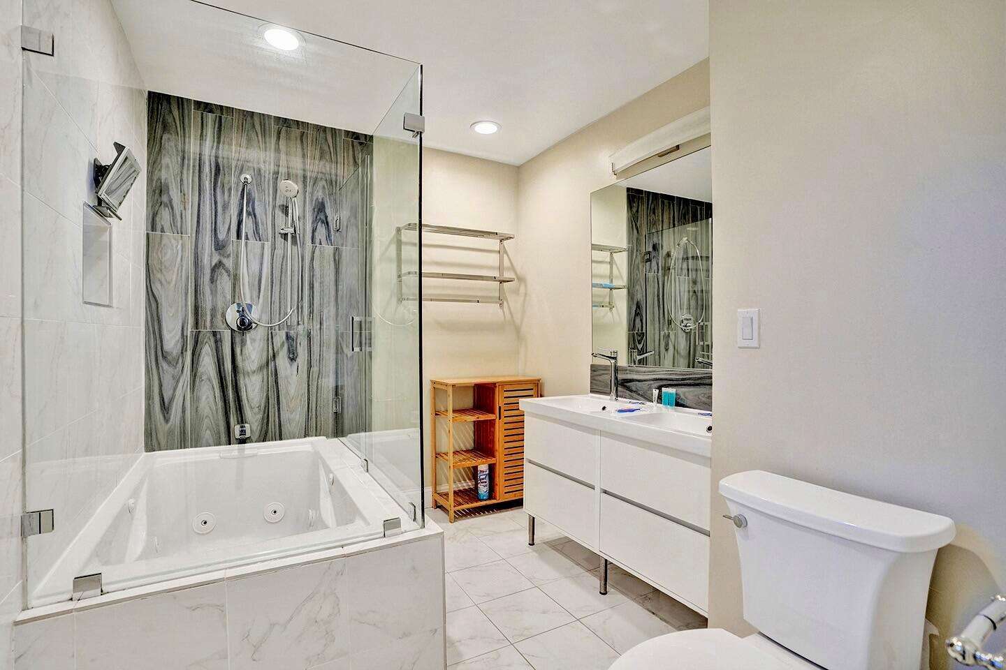 1016 Harrison, Hollywood, FL 33019 - For Sale photo 19