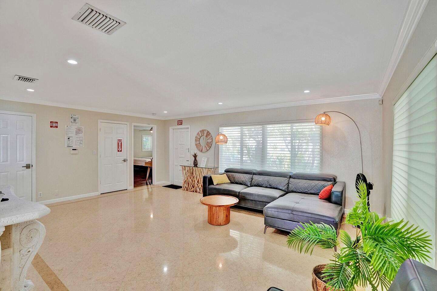 1016 Harrison, Hollywood, FL 33019 - For Sale photo 9