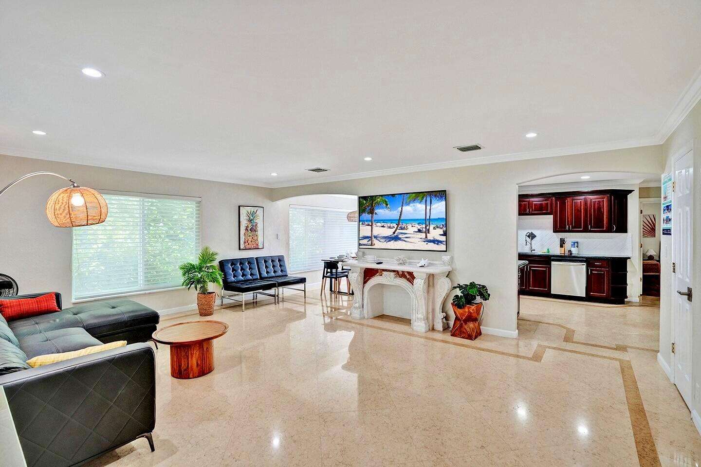 1016 Harrison, Hollywood, FL 33019 - For Sale photo 10