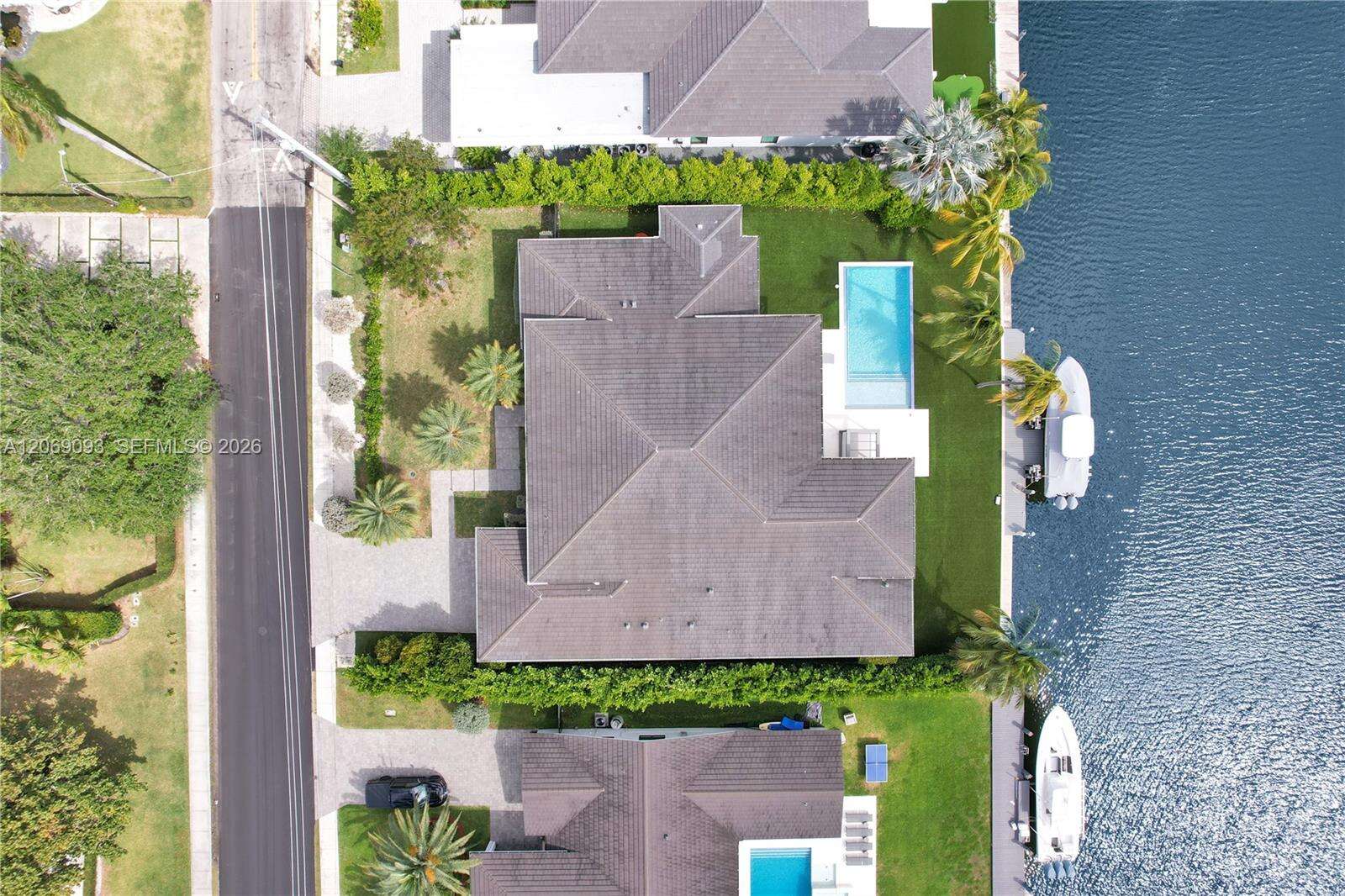 1651 Diplomat Pkwy, Hallandale Beach, FL 33009 - For Sale photo 27