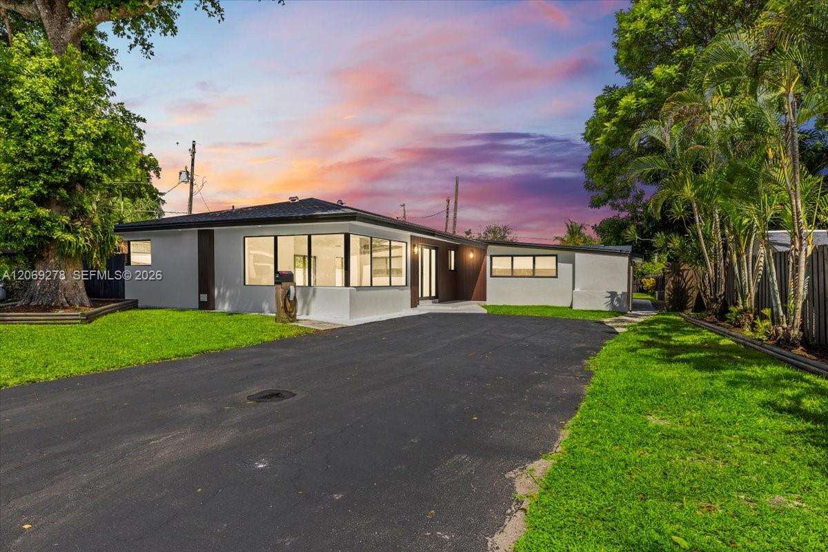 406 Lawn Acres Ct, Hollywood, FL 33023 - For Sale photo 2