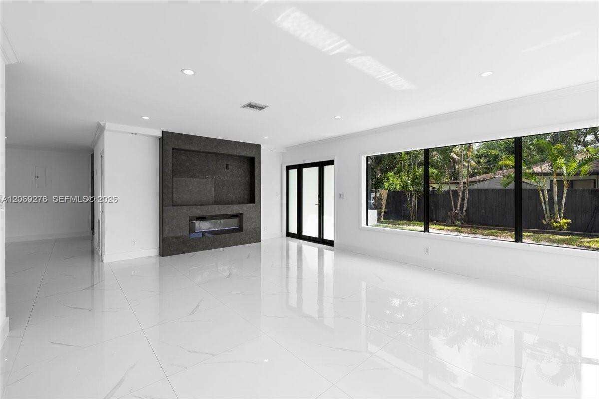 406 Lawn Acres Ct, Hollywood, FL 33023 - For Sale photo 5
