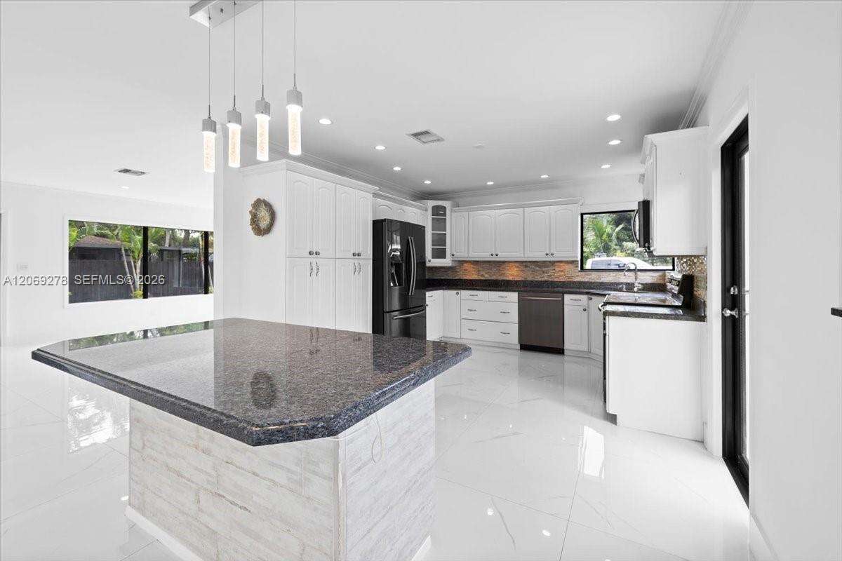 406 Lawn Acres Ct, Hollywood, FL 33023 - For Sale photo 9