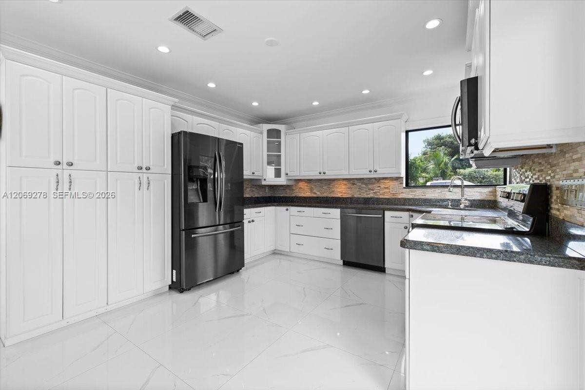 406 Lawn Acres Ct, Hollywood, FL 33023 - For Sale photo 10