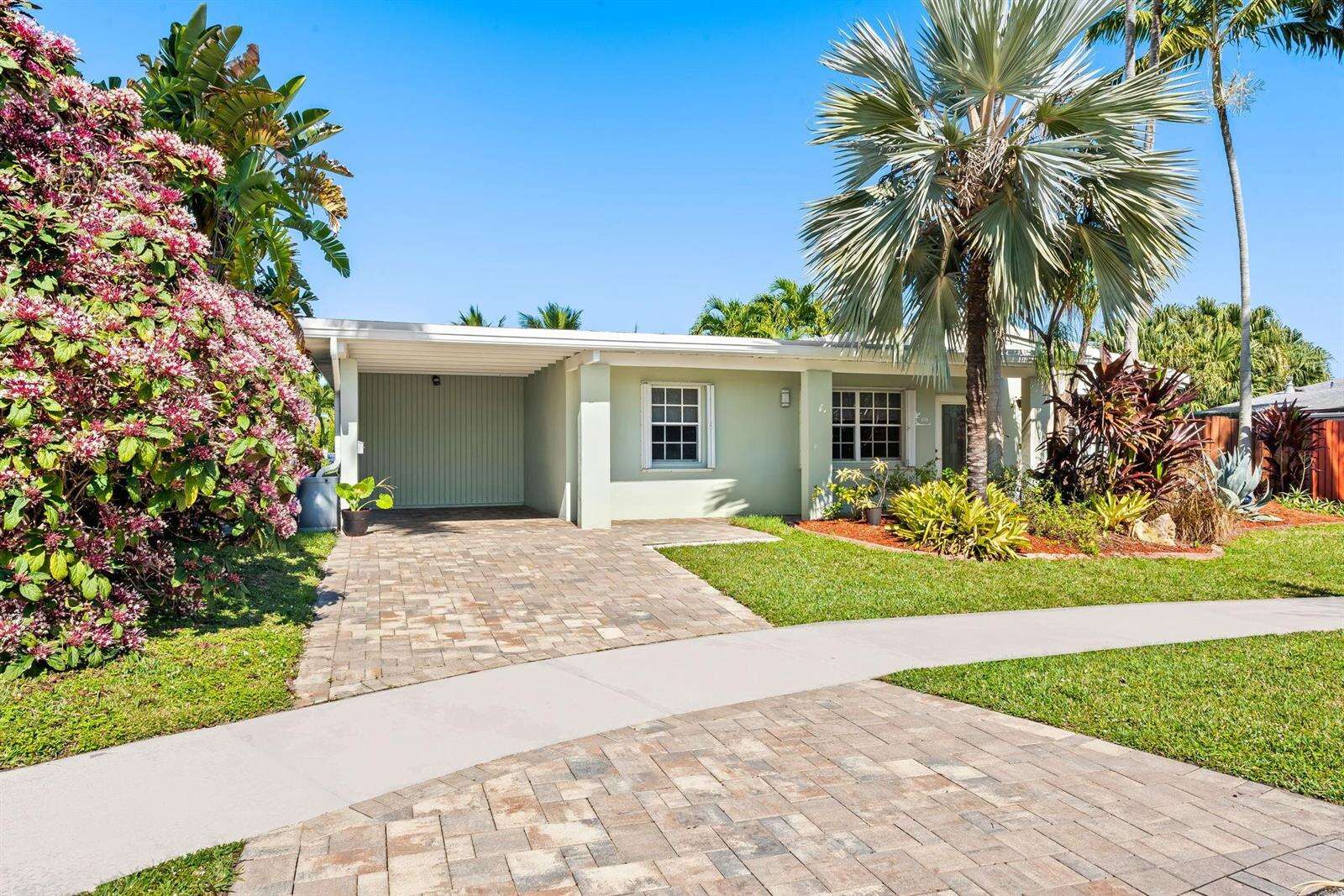 1175 Grant, Hollywood, FL 33019 - For Sale photo 1