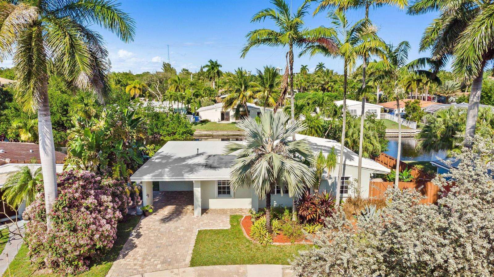 1175 Grant, Hollywood, FL 33019 - For Sale photo 2
