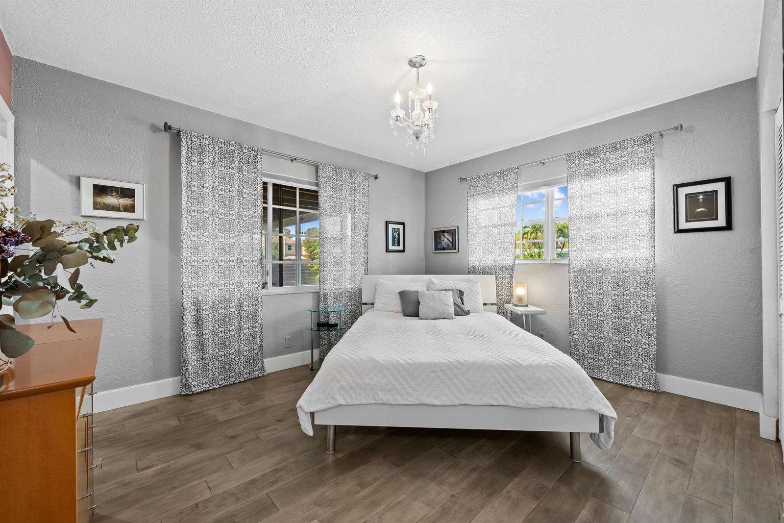 1175 Grant, Hollywood, FL 33019 - For Sale photo 13