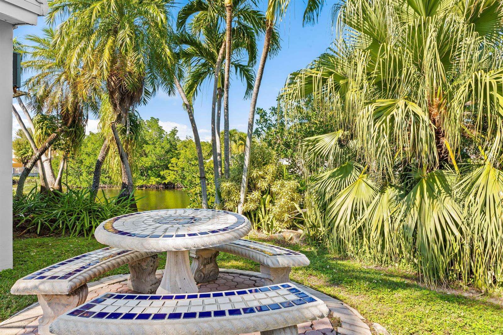 1175 Grant, Hollywood, FL 33019 - For Sale photo 24