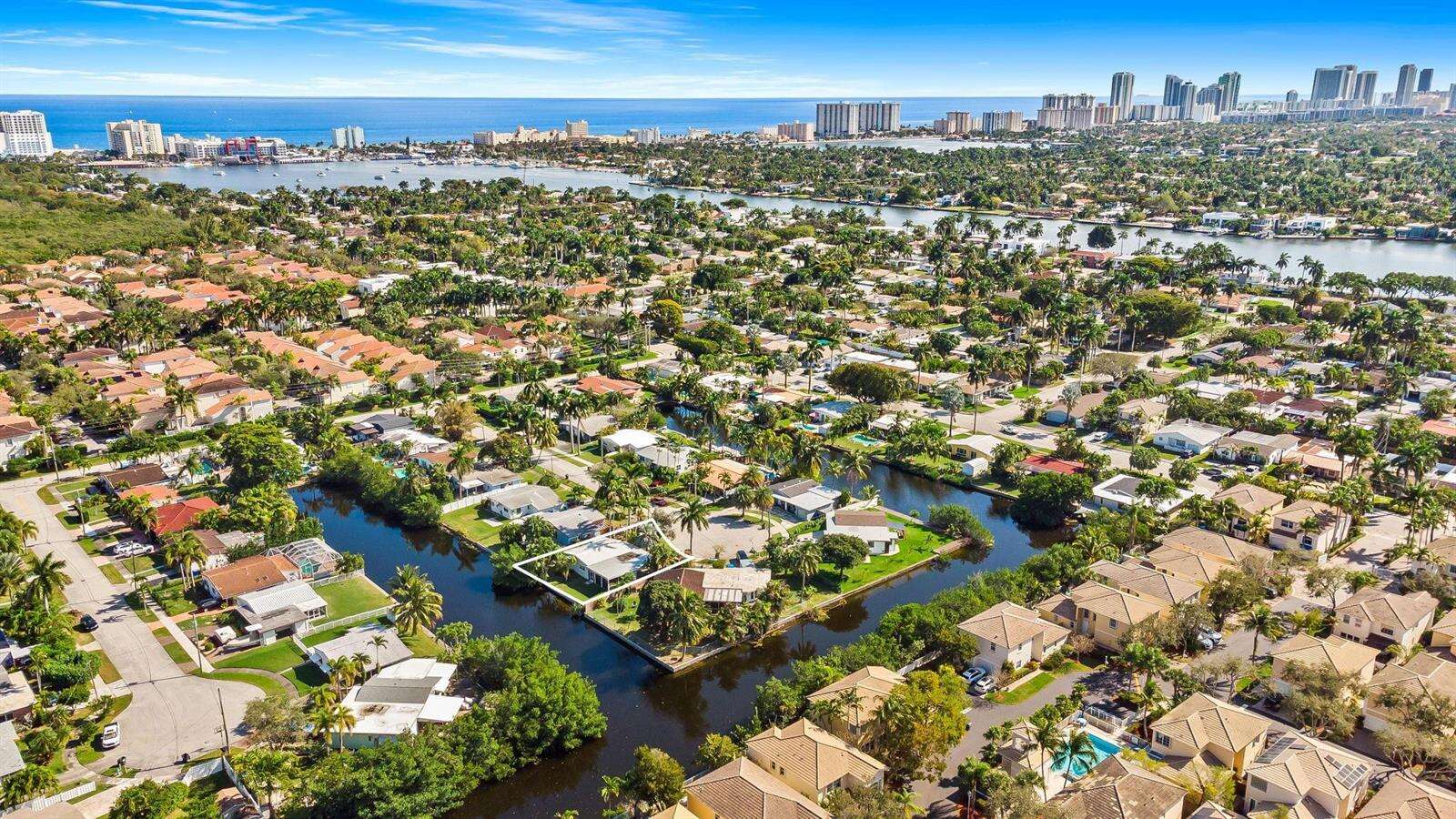 1175 Grant, Hollywood, FL 33019 - For Sale photo 25