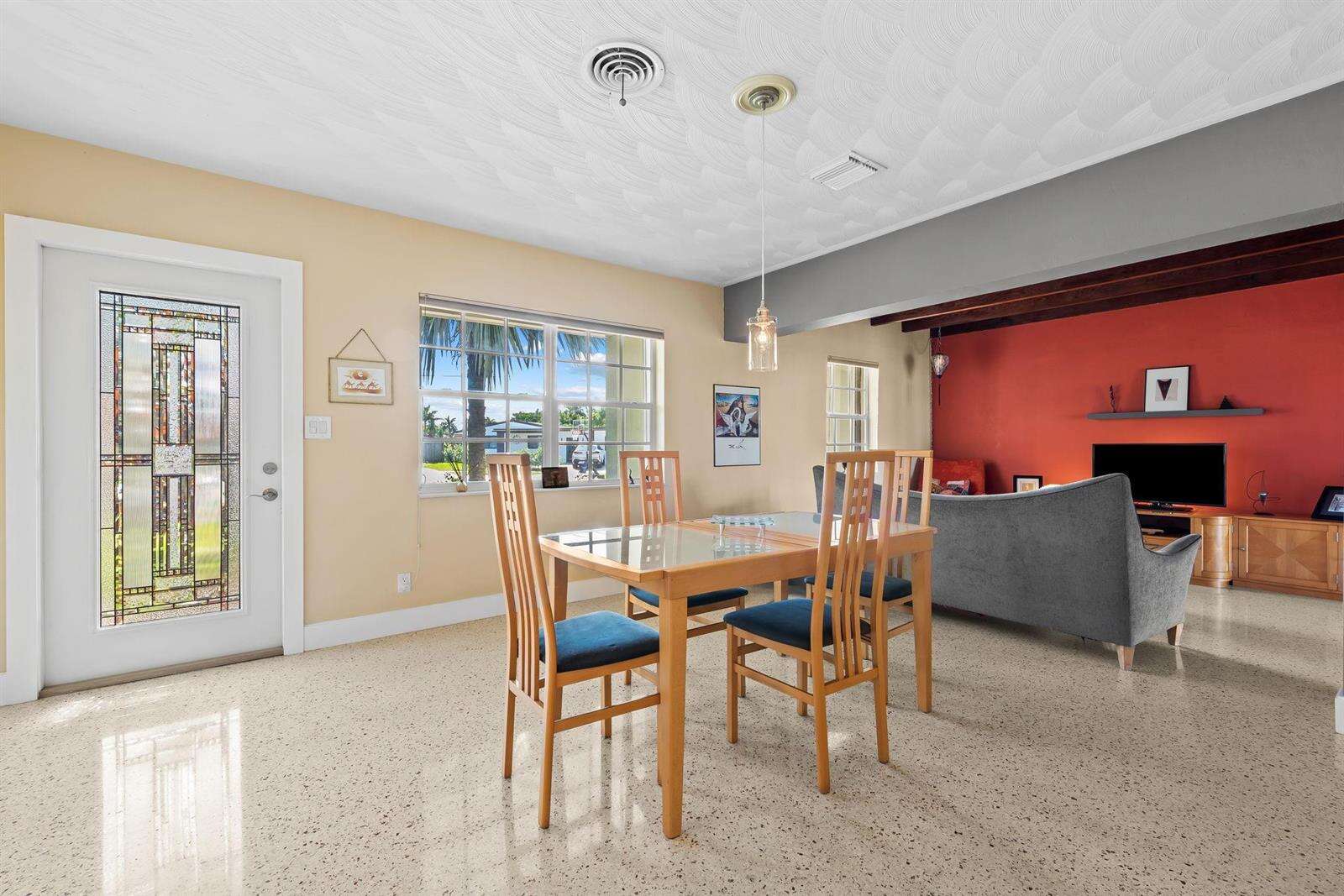 1175 Grant, Hollywood, FL 33019 - For Sale photo 5
