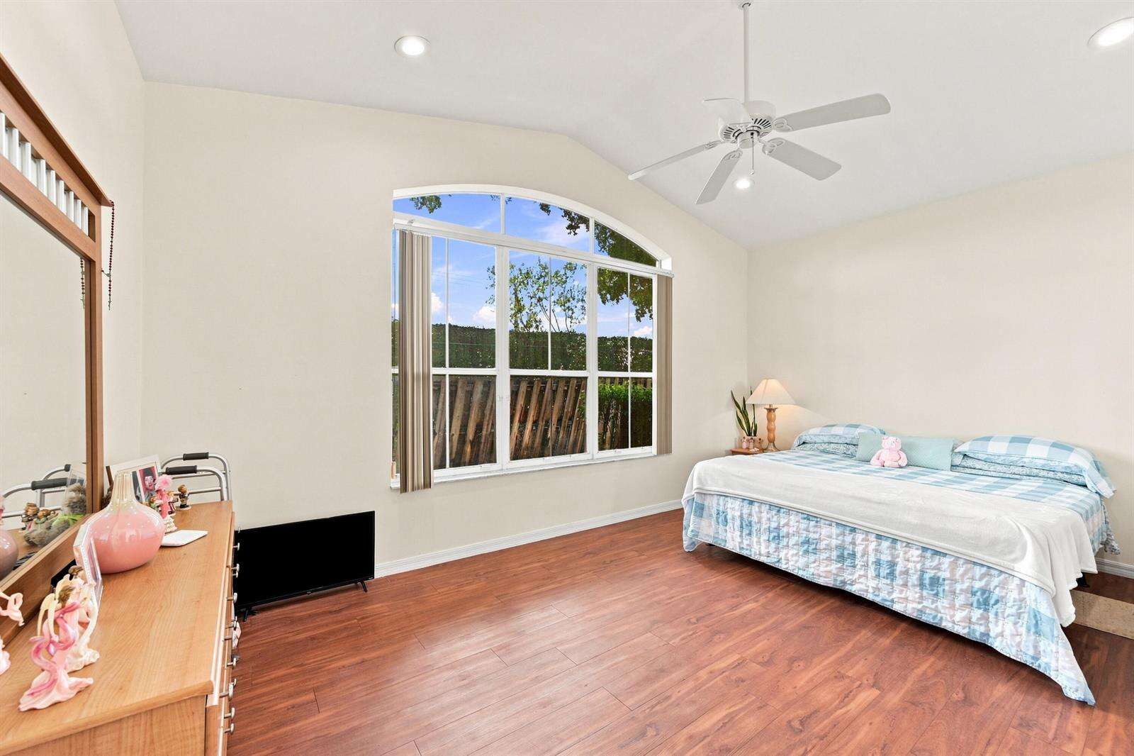 7778 17th, Pembroke Pines, FL 33024 - For Sale photo 11
