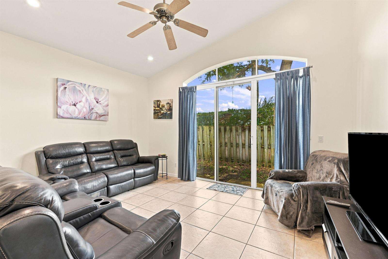7778 17th, Pembroke Pines, FL 33024 - For Sale photo 20
