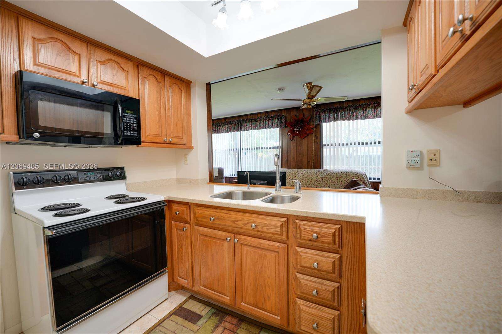 7516 Taft St, Hollywood, FL 33024 - Pending Sale photo 11