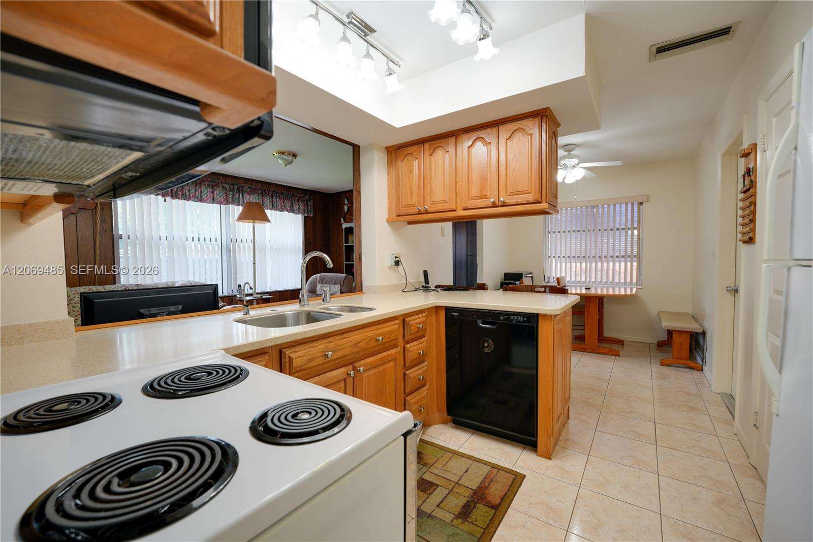 7516 Taft St, Hollywood, FL 33024 - Pending Sale photo 8