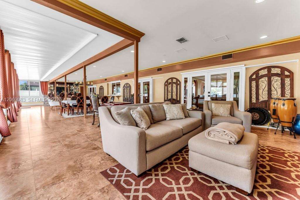 4812 Van Buren St, Hollywood, FL 33021 - Pending Sale photo 9