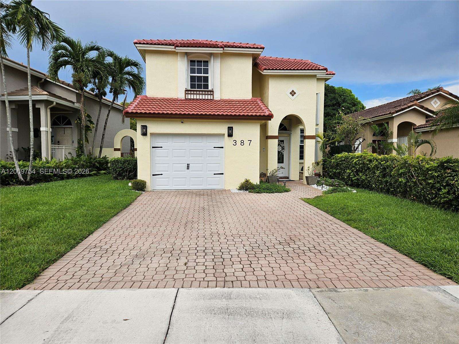 387 107th Ave, Pembroke Pines, FL 33026 - For Sale photo 2