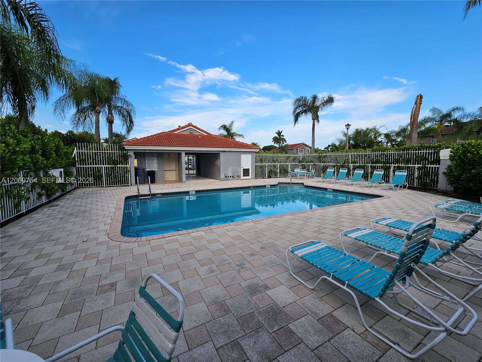 387 107th Ave, Pembroke Pines, FL 33026 - For Sale photo 40