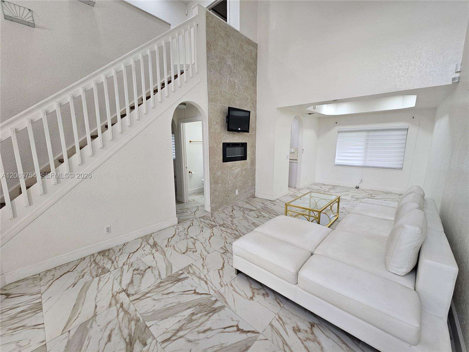 387 107th Ave, Pembroke Pines, FL 33026 - For Sale photo 6
