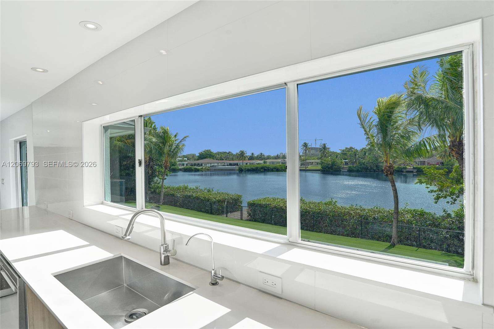 19231 22nd Ave, Miami, FL 33180 - For Sale photo 12