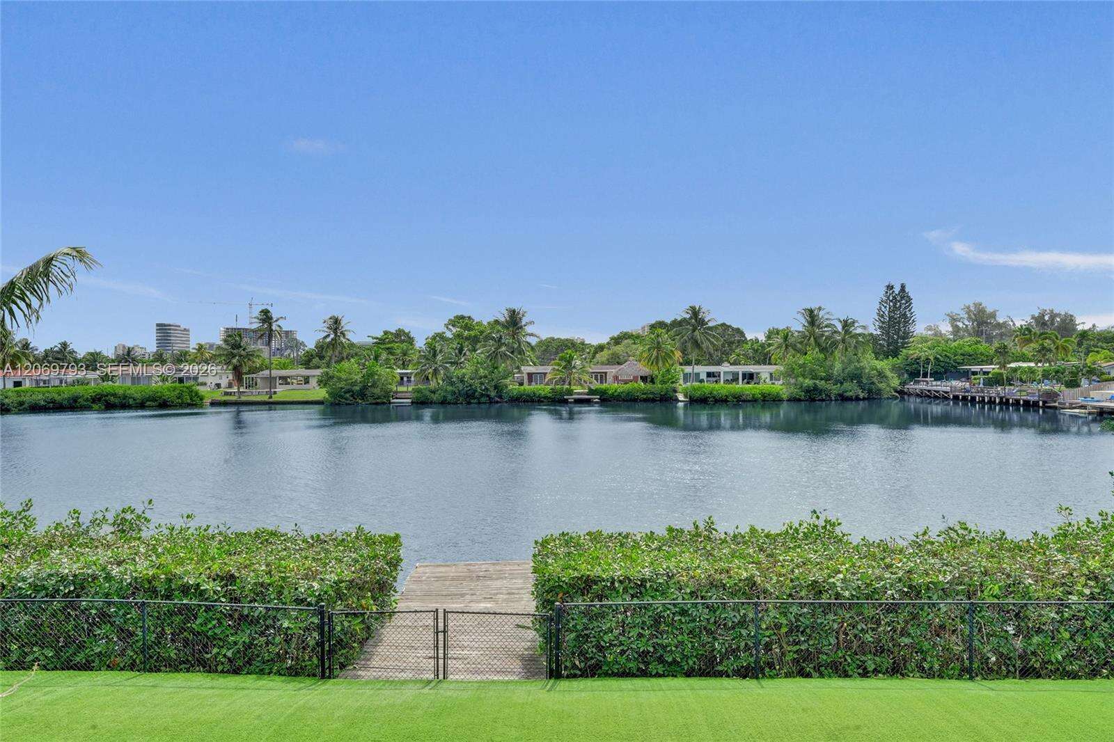 19231 22nd Ave, Miami, FL 33180 - For Sale photo 4