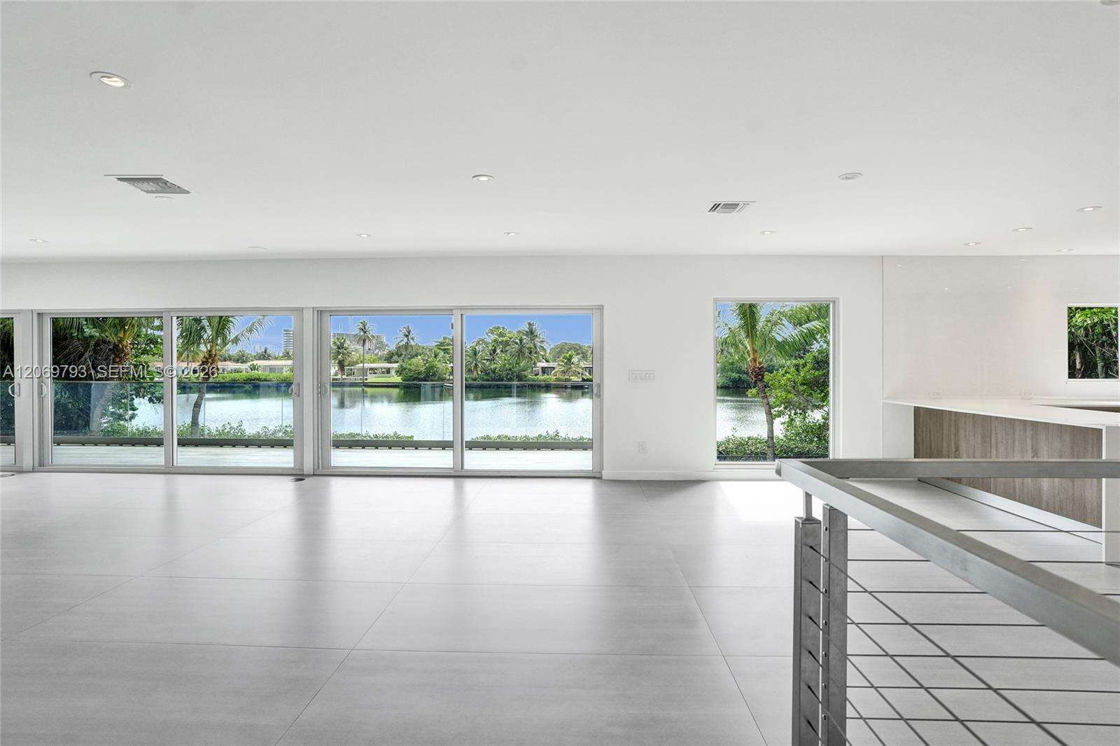19231 22nd Ave, Miami, FL 33180 - For Sale photo 5