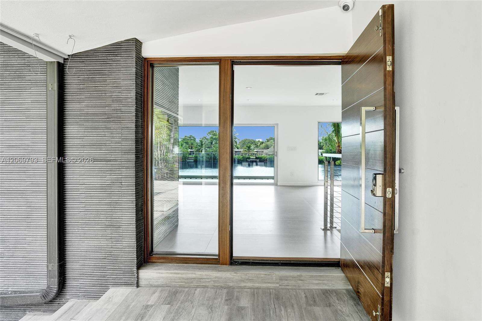 19231 22nd Ave, Miami, FL 33180 - For Sale photo 8