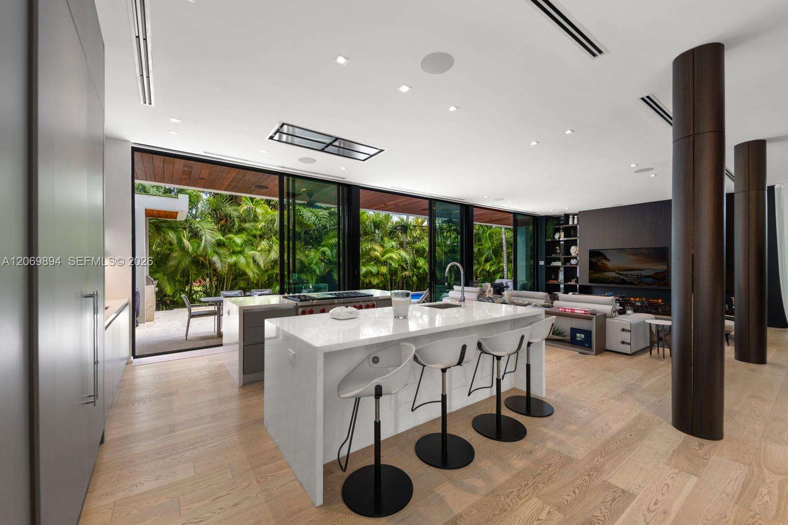 6015 Bay Rd, Miami Beach, FL 33140 - For Sale photo 12