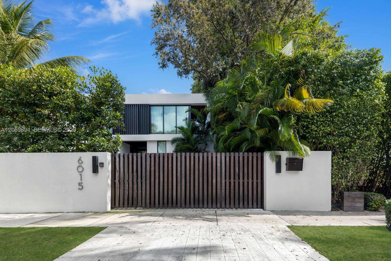 6015 Bay Rd, Miami Beach, FL 33140 - For Sale photo 38