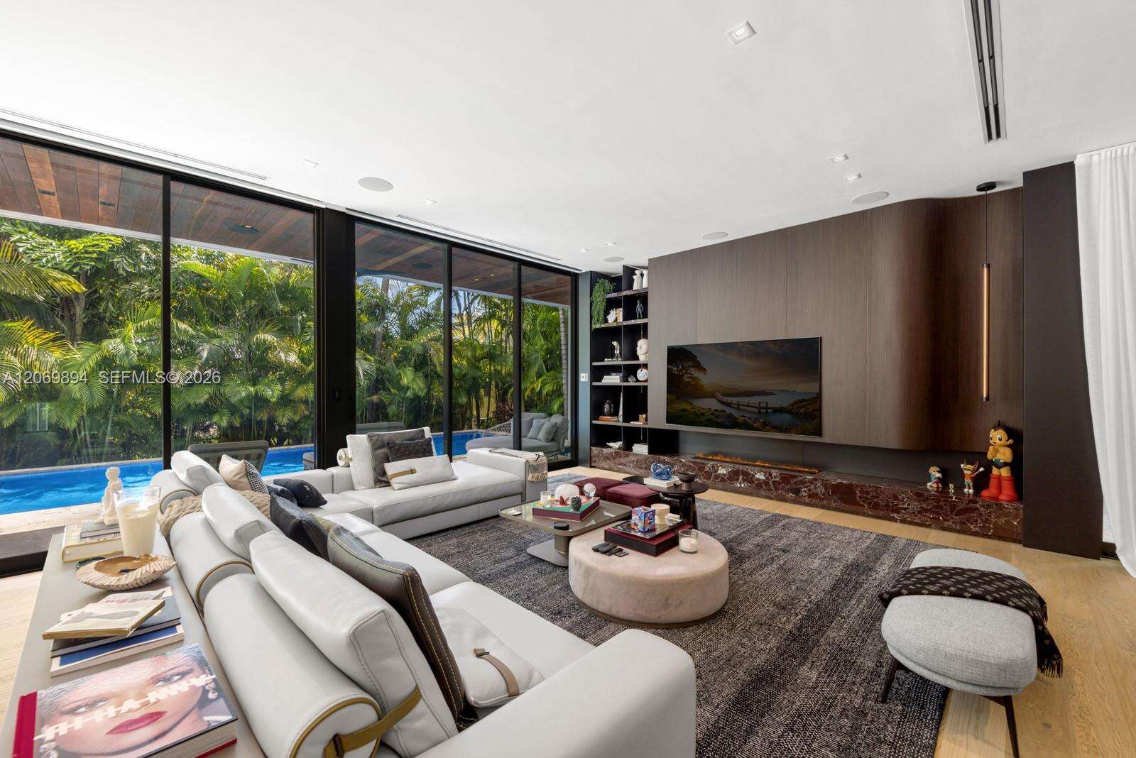 6015 Bay Rd, Miami Beach, FL 33140 - For Sale photo 5