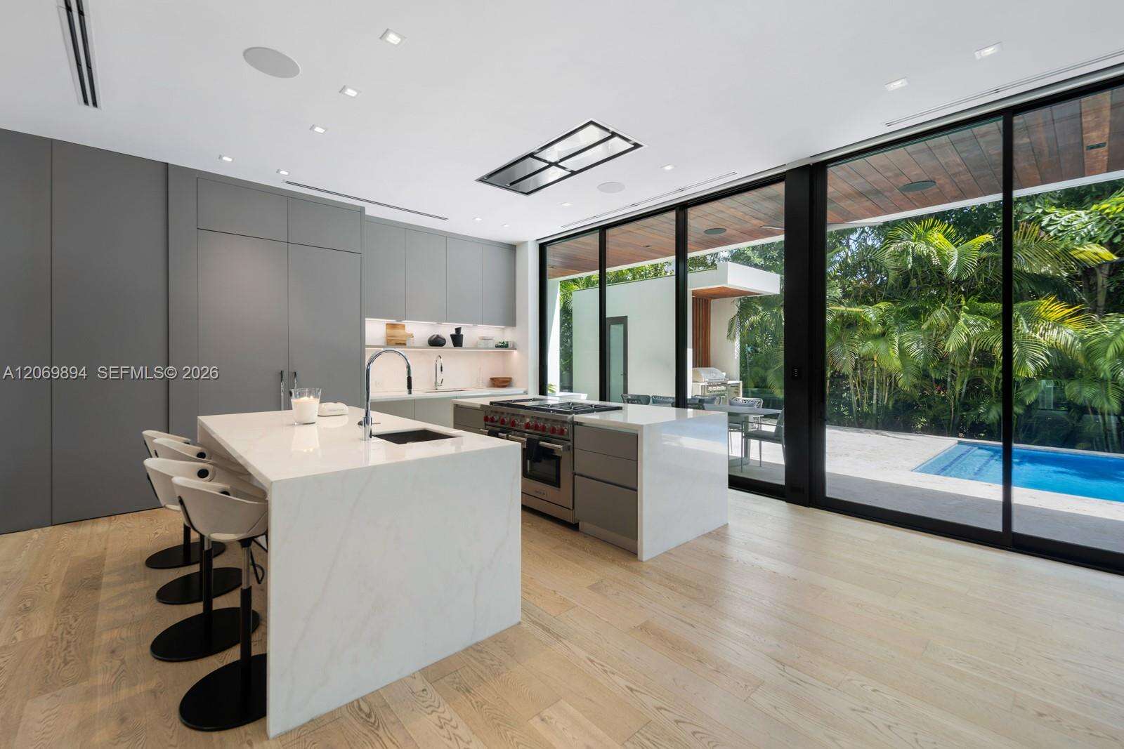 6015 Bay Rd, Miami Beach, FL 33140 - For Sale photo 9