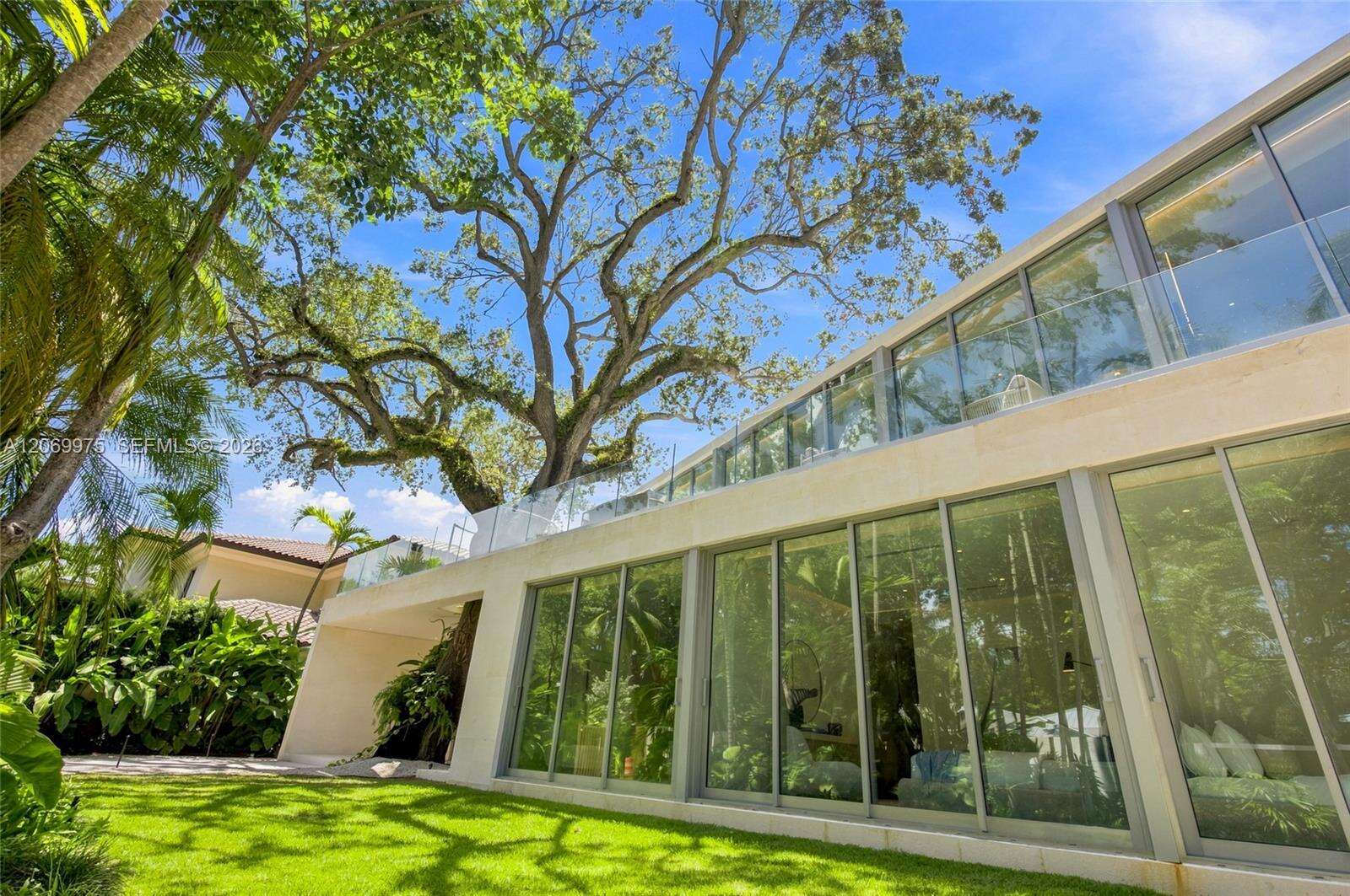 1616 Onaway Dr, Miami, FL 33133 - For Sale photo 9