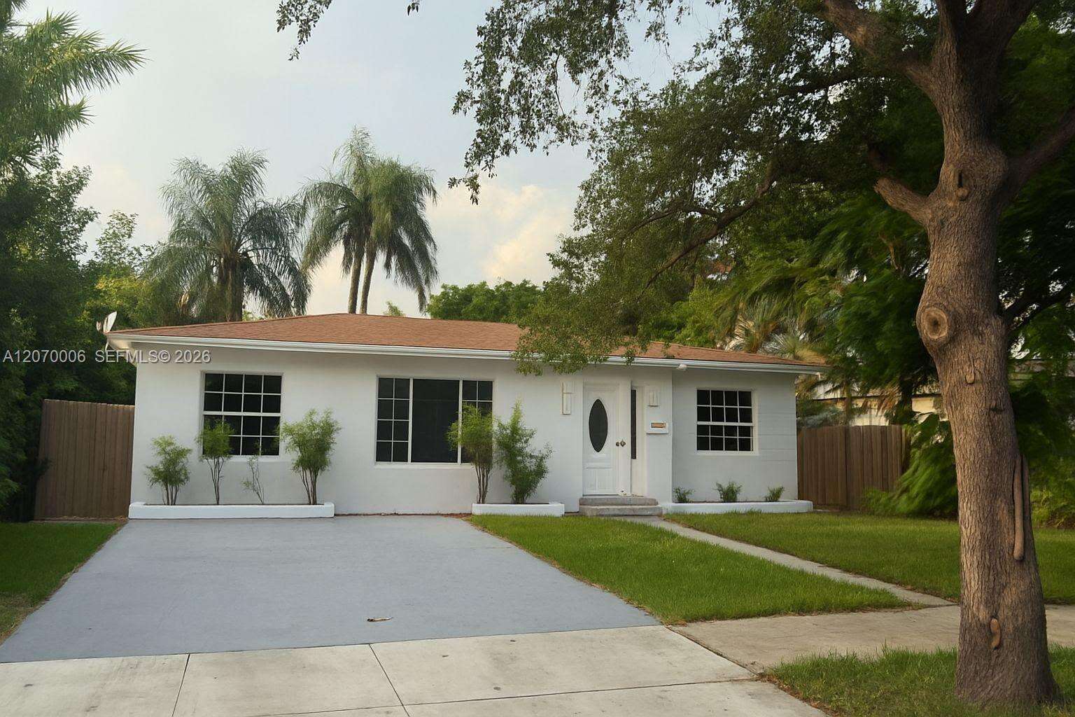 1931 Mayo St, Hollywood, FL 33020 - For Sale photo 1
