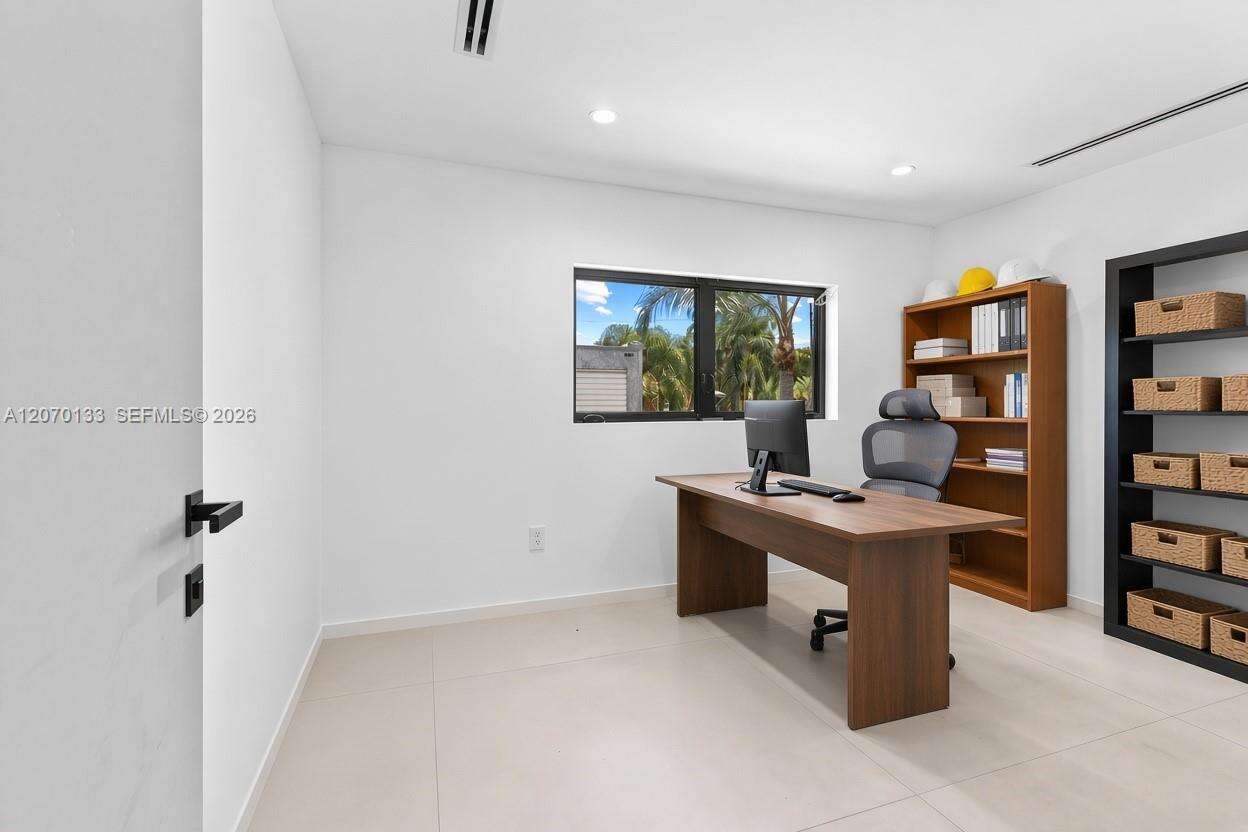 200 52nd Ave, Hollywood, FL 33021 - For Sale photo 14