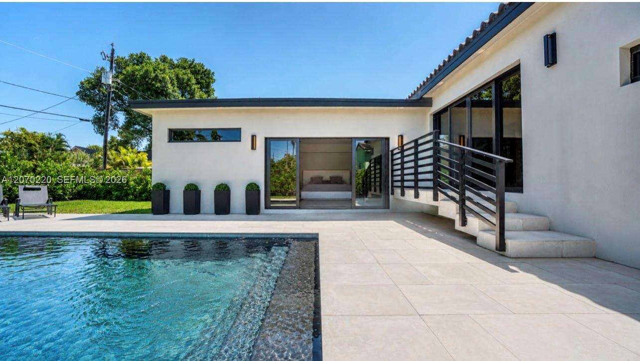 2155 25th Ter, Miami, FL 33133 - For Sale photo 3