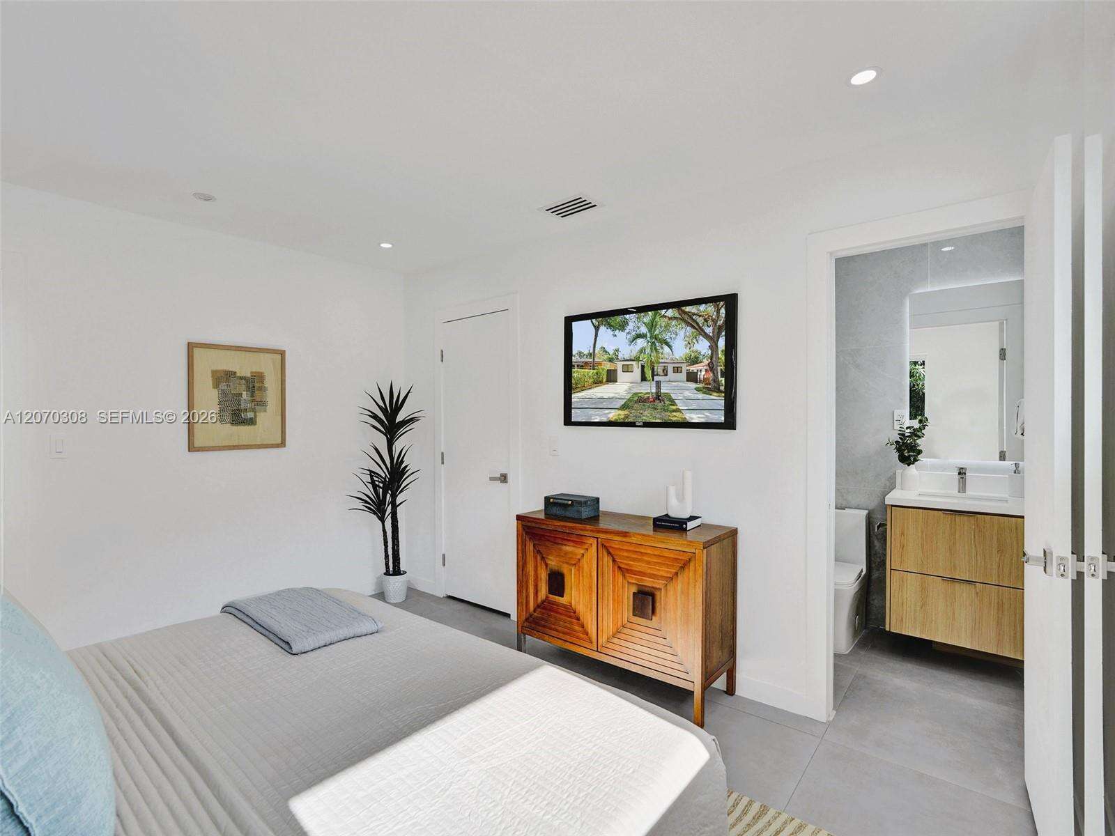 2380 184th Ter, North Miami Beach, FL 33160 - For Sale photo 31