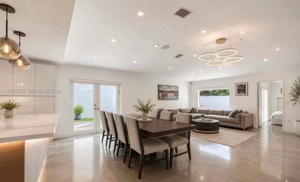 2558 206th Ter, Miami, FL 33180 - For Sale photo 2
