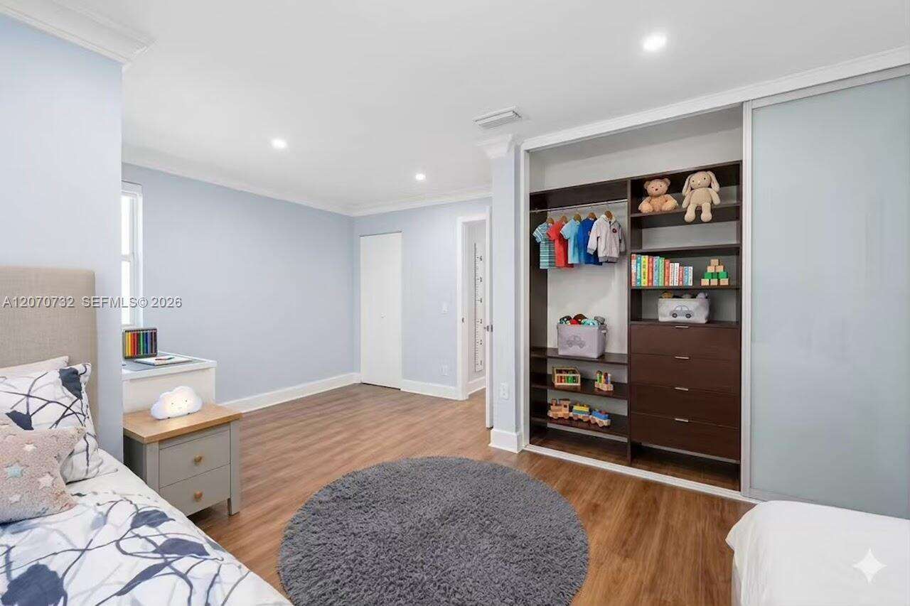 2558 206th Ter, Miami, FL 33180 - For Sale photo 10