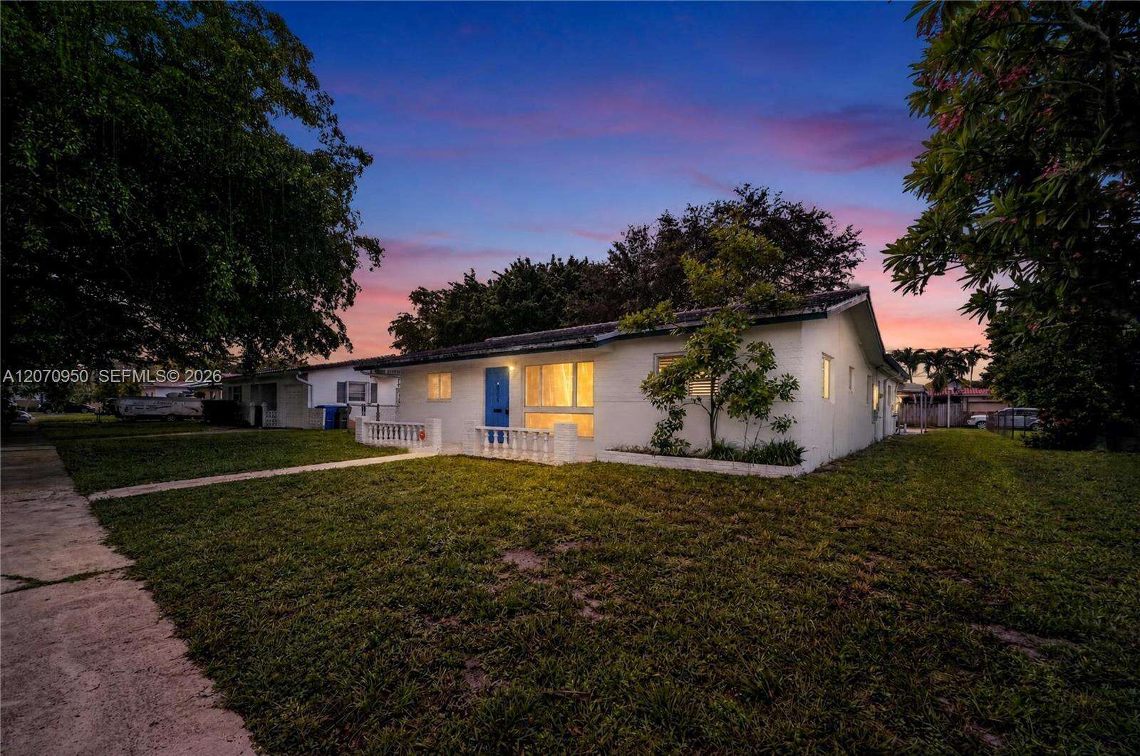 4300 Harrison St, Hollywood, FL 33021 - For Sale photo 2